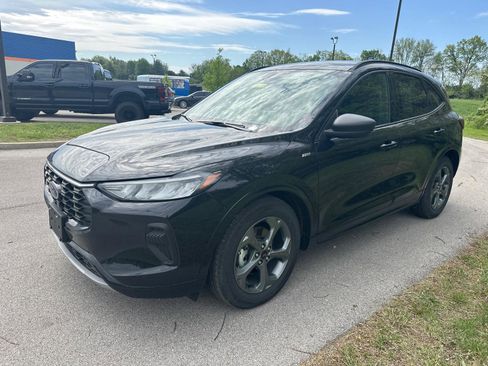 Used 2023 Ford Escape ST-Line w/ Tech Pack #1 image 2