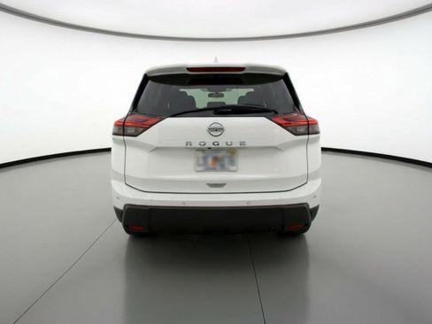 Used 2025 Nissan Rogue SV FWD image 7
