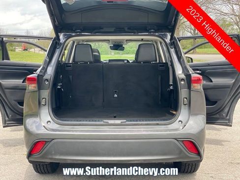 Used 2023 Toyota Highlander XLE image 44