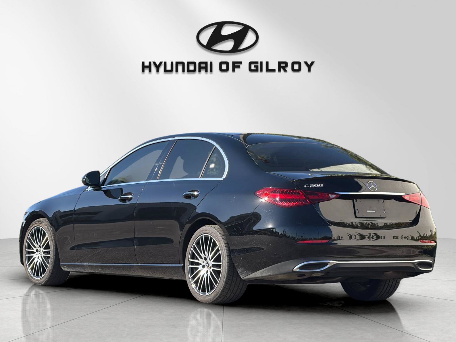 Used 2023 Mercedes-Benz C 300 Sedan image 3