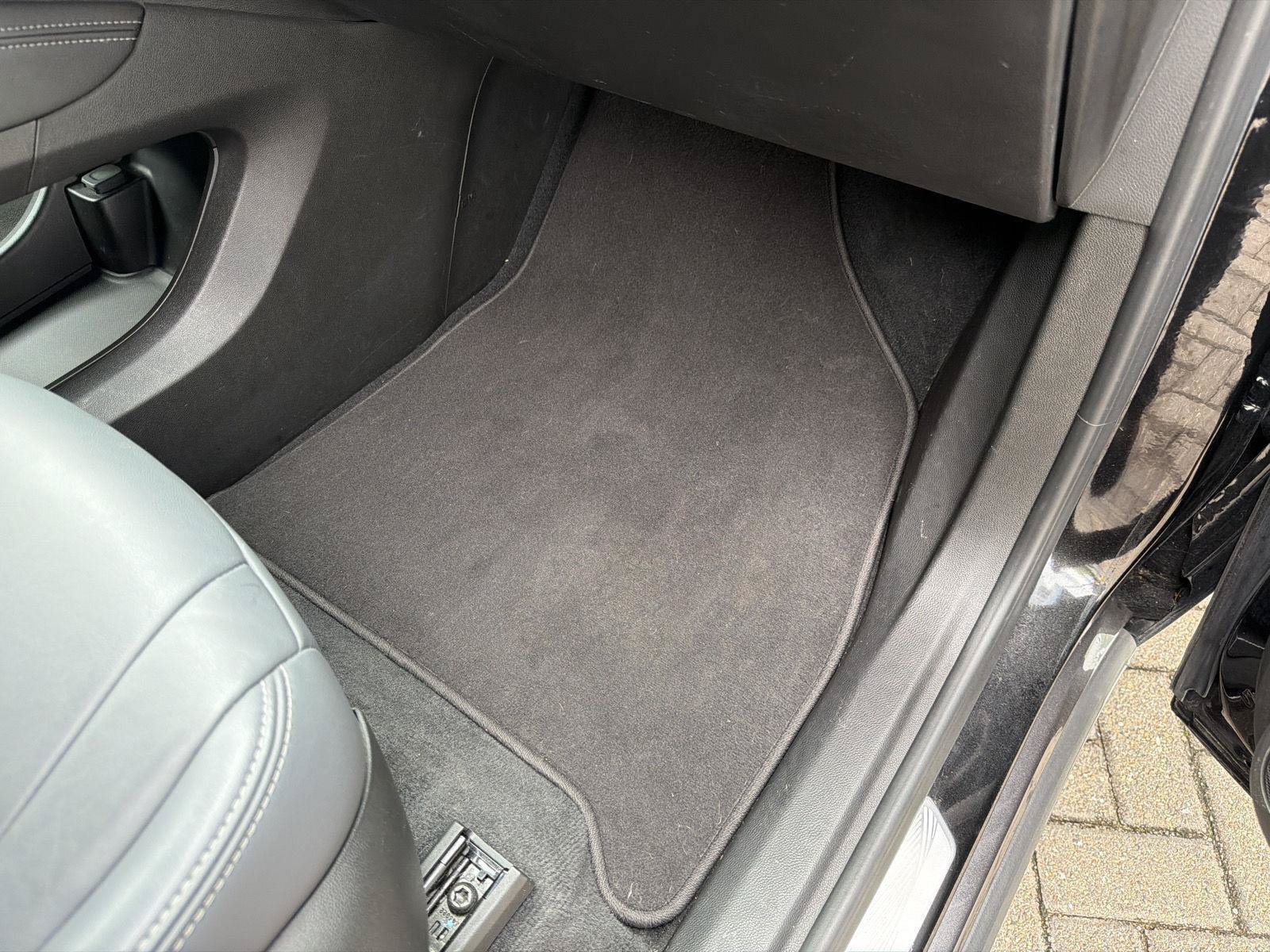Used 2023 Buick Enclave Essence FWD image 33