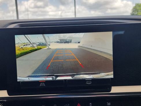 Used 2025 GMC Sierra 1500 SLT AWD/4WD image 33