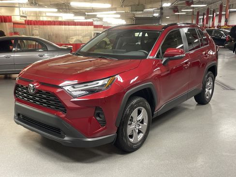 Used 2024 Toyota RAV4 XLE image 5