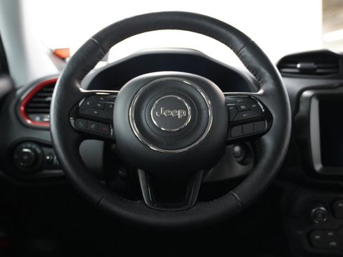 Used 2022 Jeep Renegade Trailhawk image 18