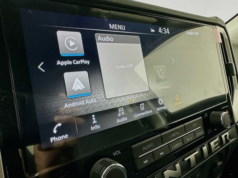 Used 2025 Nissan Frontier SV w/ SV Convenience Package image 13