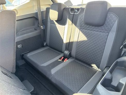 Used 2021 Volkswagen Tiguan S image 12