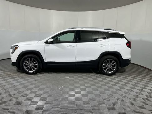 Used 2023 GMC Terrain SLT w/ Tech Package AWD/4WD image 5
