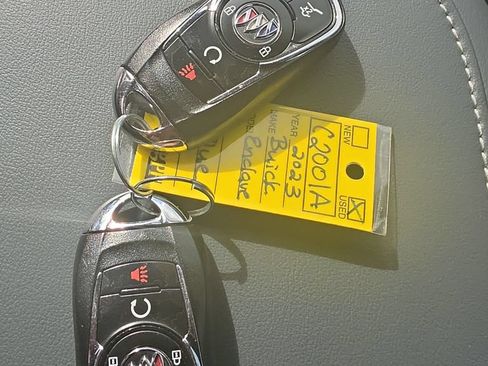 Certified 2023 Buick Enclave Essence FWD image 31