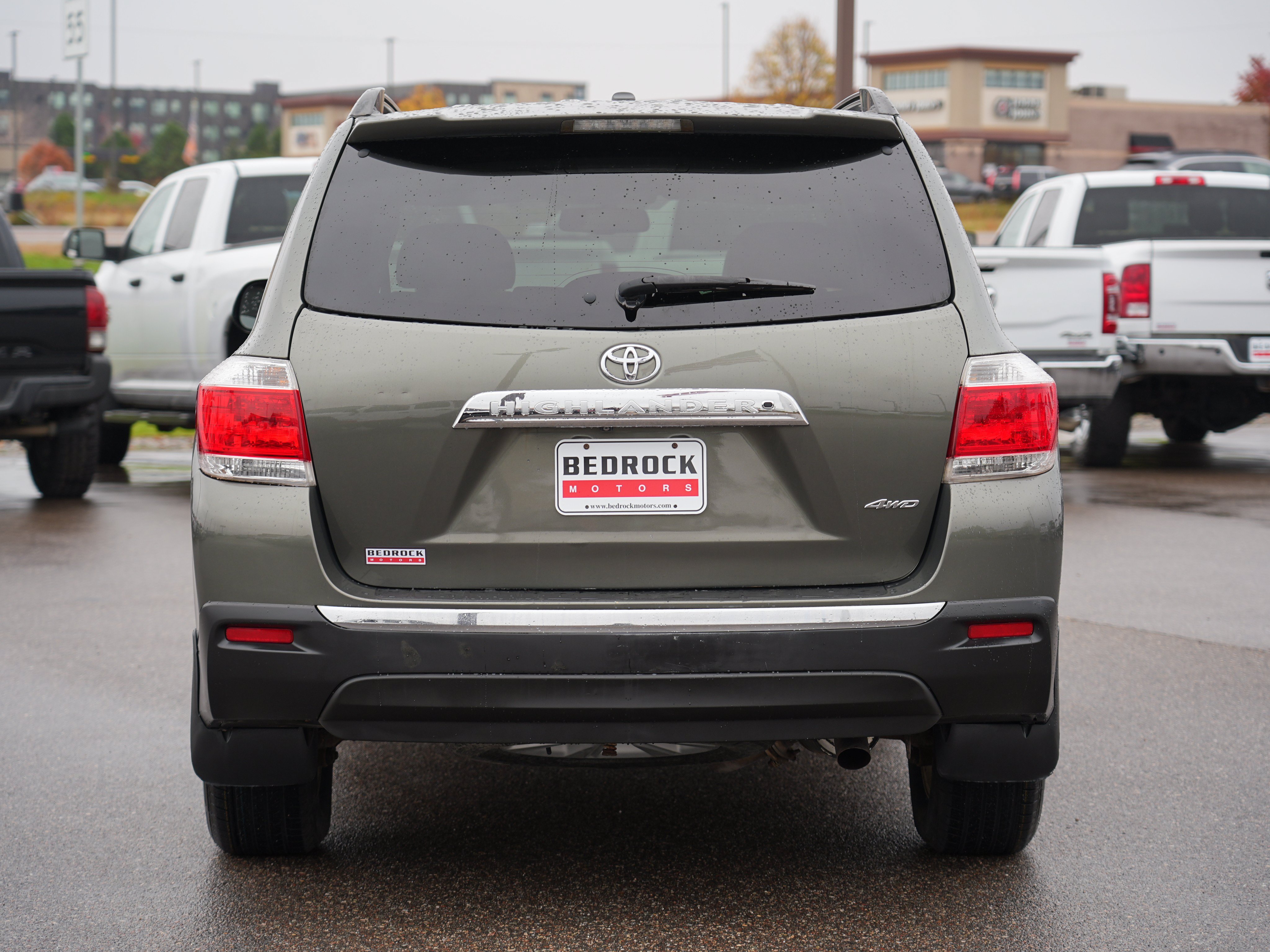 Used 2012 Toyota Highlander SE w/ Tow Pkg AWD/4WD image 4