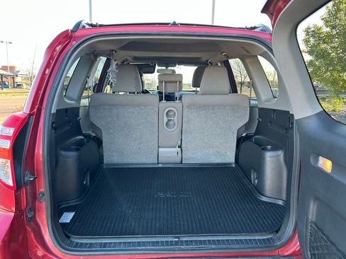 Used 2011 Toyota RAV4 4WD w/ Upgrade Value Pkg image 27