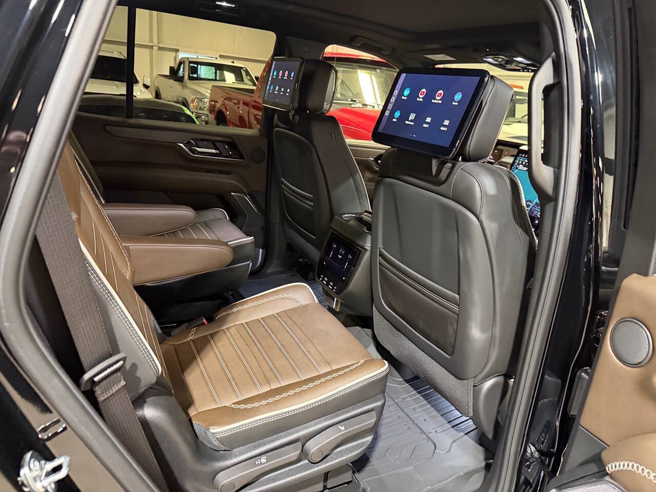 Used 2026 GMC Yukon Denali Ultimate w/ LPO, Floor Liner Package AWD/4WD image 26