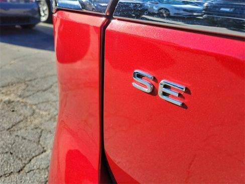 Certified 2025 Volkswagen Atlas SE image 8