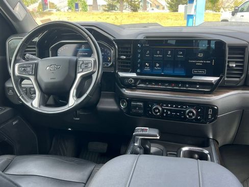 Used 2024 Chevrolet Silverado 1500 LT Trail Boss w/ LT Trail Boss Premium Package AWD/4WD image 22