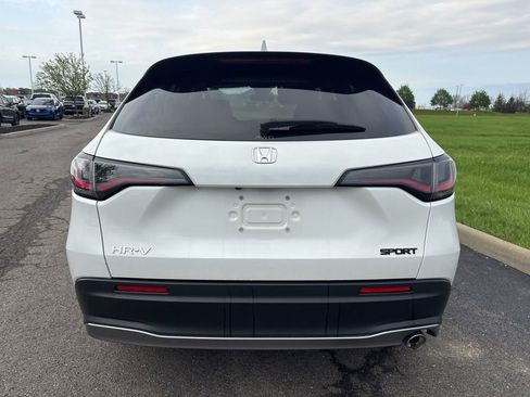 Used 2024 Honda HR-V Sport image 11