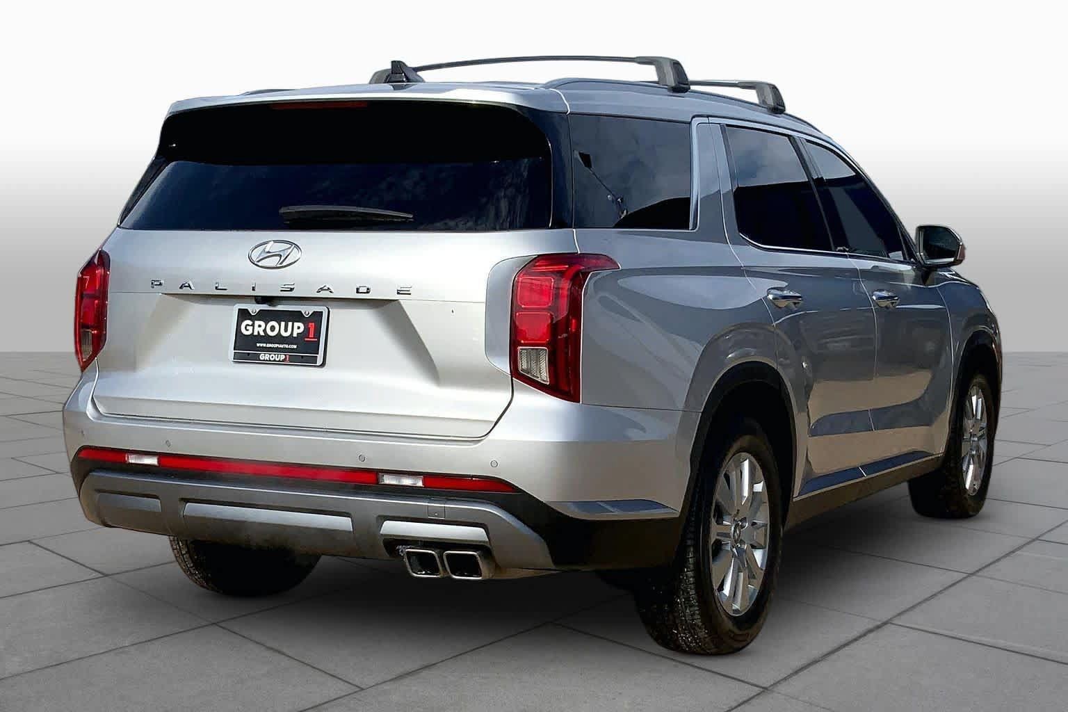 Used 2024 Hyundai Palisade SEL FWD image 12