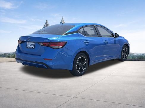 Used 2024 Nissan Sentra SV FWD image 5