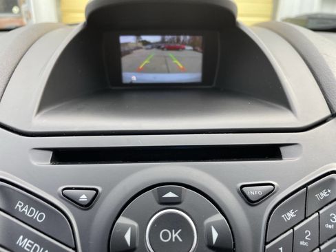 Used 2018 Ford Fiesta SE w/ Cold Weather Package image 18