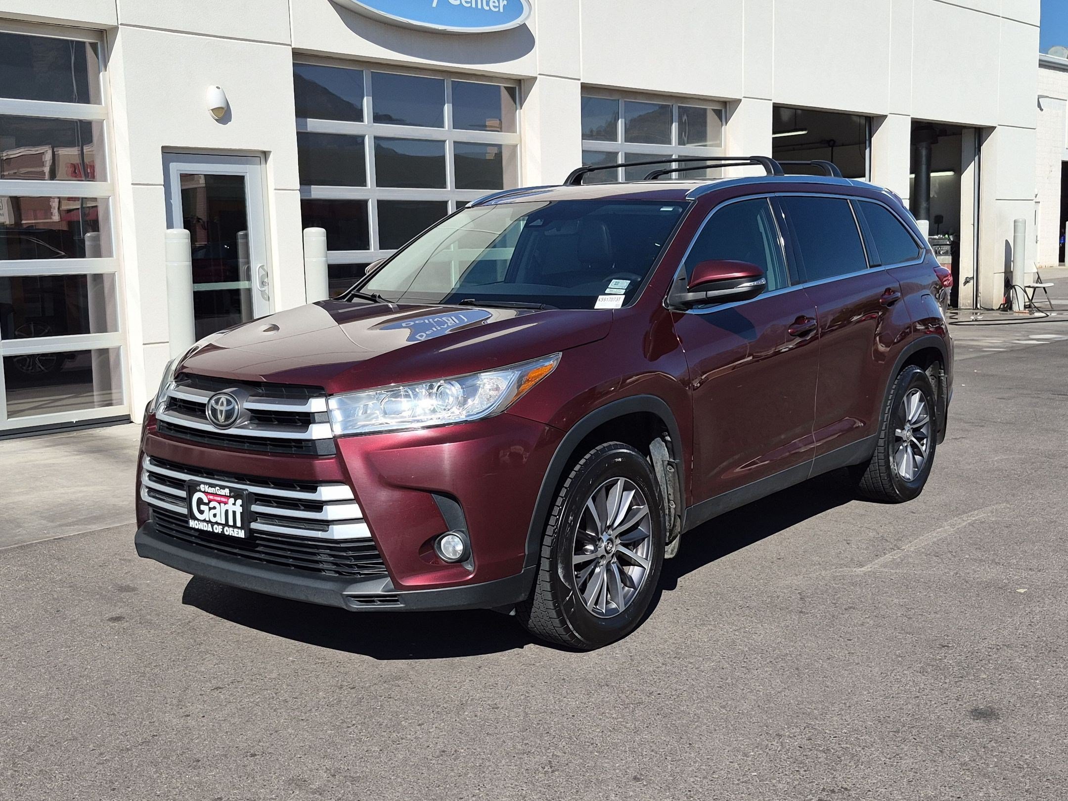 Used 2019 Toyota Highlander XLE AWD/4WD image 10