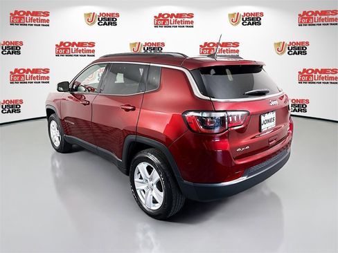 Used 2022 Jeep Compass Latitude w/ Sun and Sound Group image 2