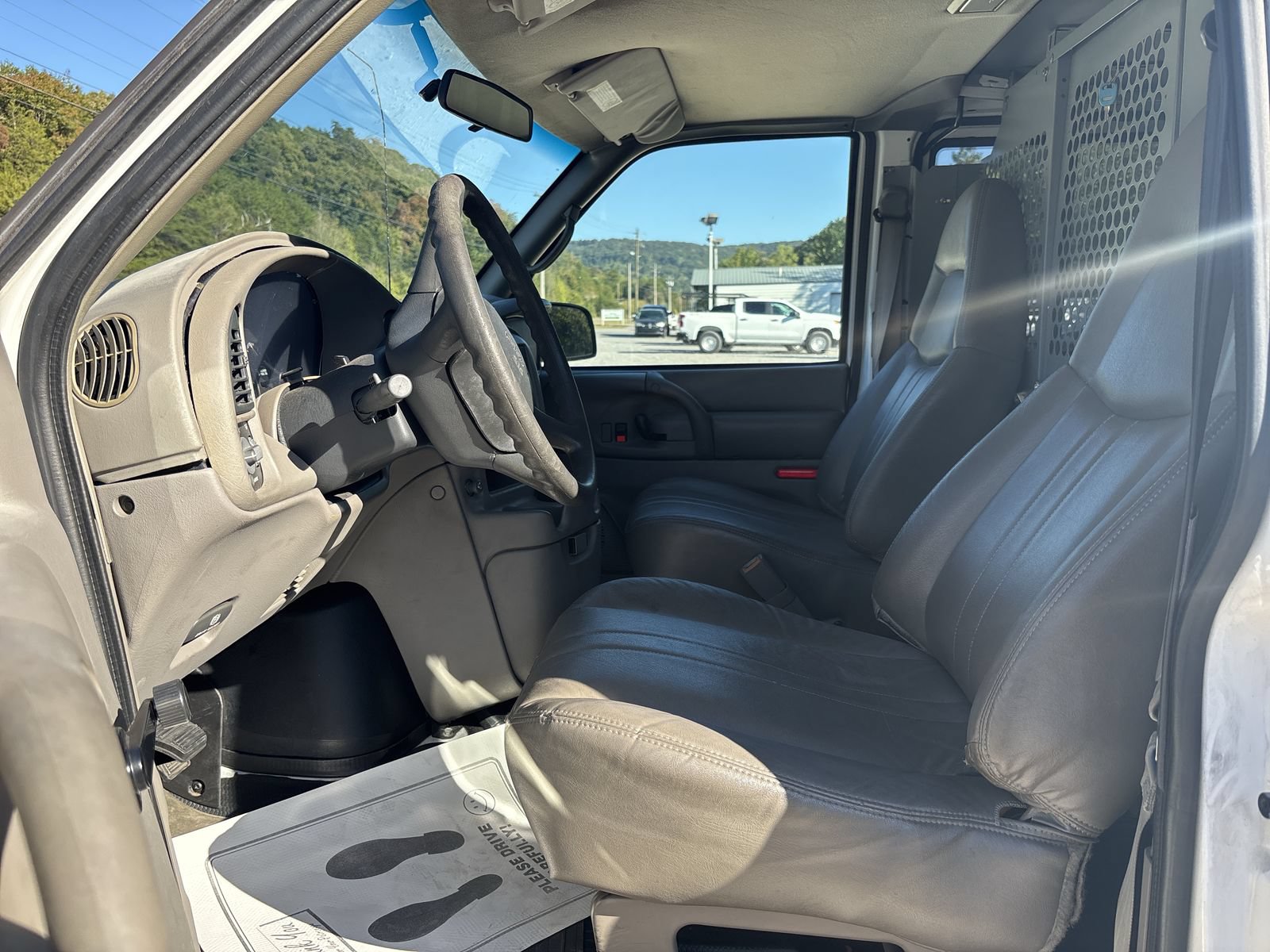 Used 2001 GMC Safari RWD image 14