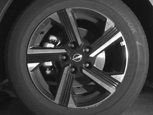 Used 2025 Nissan Sentra SV FWD image 12
