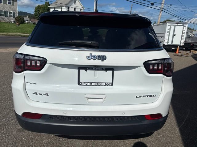 Used 2023 Jeep Compass Limited w/ Sun and Sound Group AWD/4WD image 7