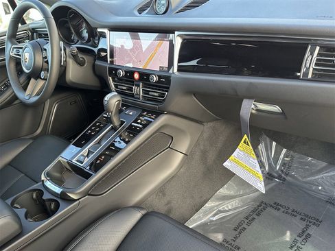 New 2026 Porsche Macan S image 21