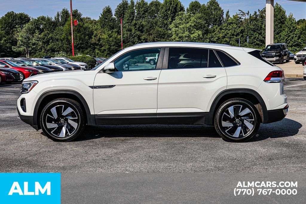 Used 2025 Volkswagen Atlas Cross Sport SE FWD image 8
