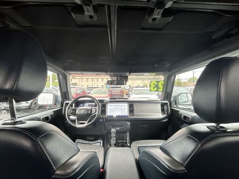 Used 2023 Ford Bronco Outer Banks image 10