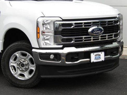 Used 2025 Ford F250 XLT AWD/4WD image 3
