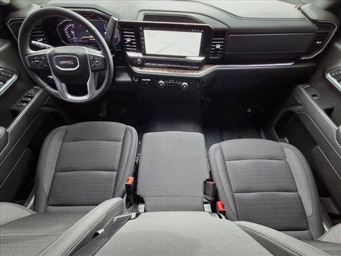 Used 2025 GMC Sierra 1500 Elevation image 17
