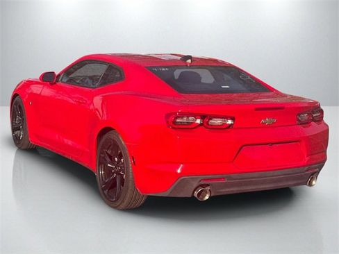 Used 2022 Chevrolet Camaro LT w/ Technology Package image 3