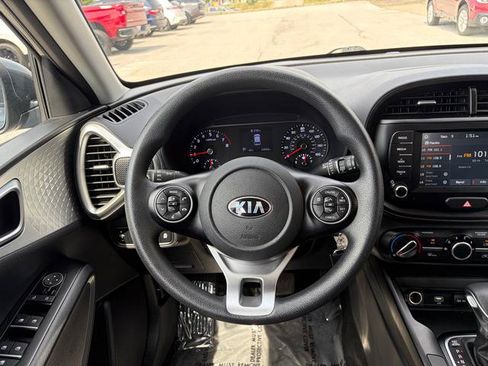 Used 2020 Kia Soul LX FWD image 15
