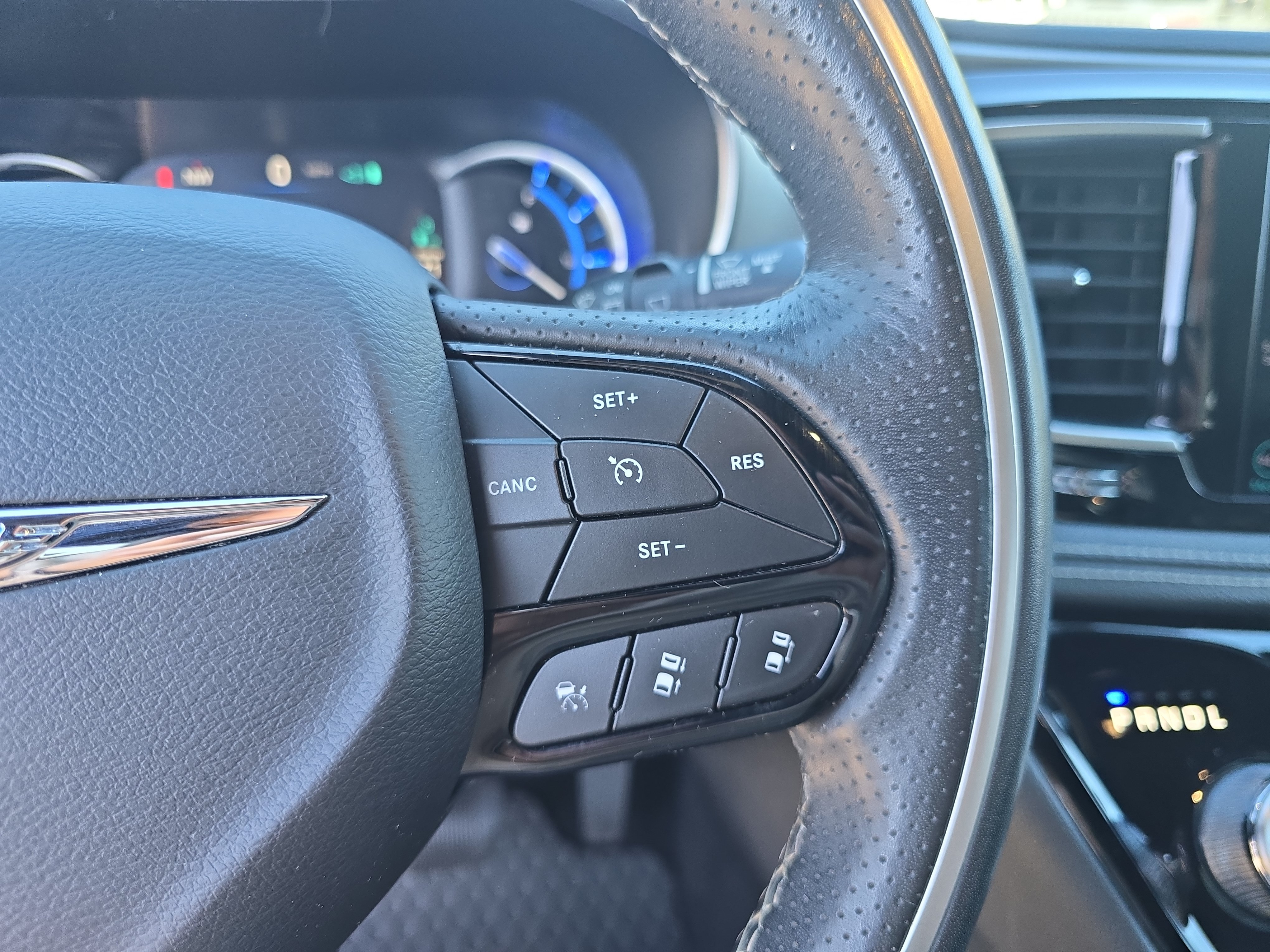 Used 2020 Chrysler Pacifica Limited w/ Advanced Safetytec Group FWD image 20