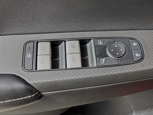 Used 2022 Mitsubishi Outlander ES image 17