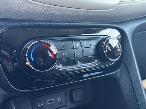 Used 2023 Buick Encore GX Preferred w/ Cold Weather Comfort Package image 19