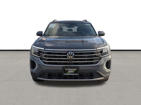 New 2026 Volkswagen Atlas SE image 2