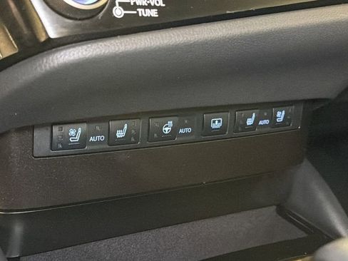 Used 2023 Lexus ES 300h Ultra Luxury w/ Accessory Package (Z2) image 26