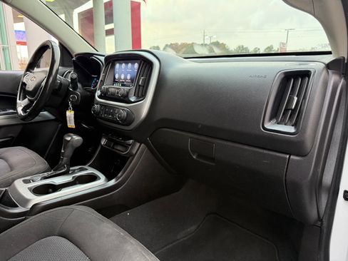 Used 2019 Chevrolet Colorado LT image 19