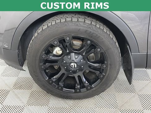 Certified 2017 Ford Explorer Platinum image 8