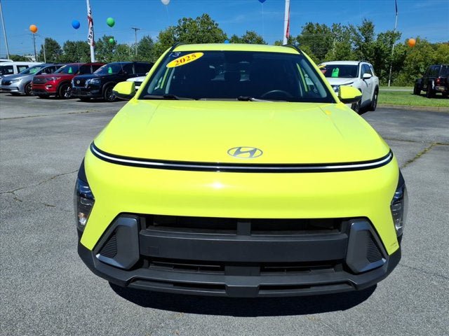 Used 2025 Hyundai Kona SEL AWD/4WD image 2