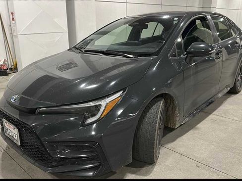 Used 2024 Toyota Corolla SE image 1