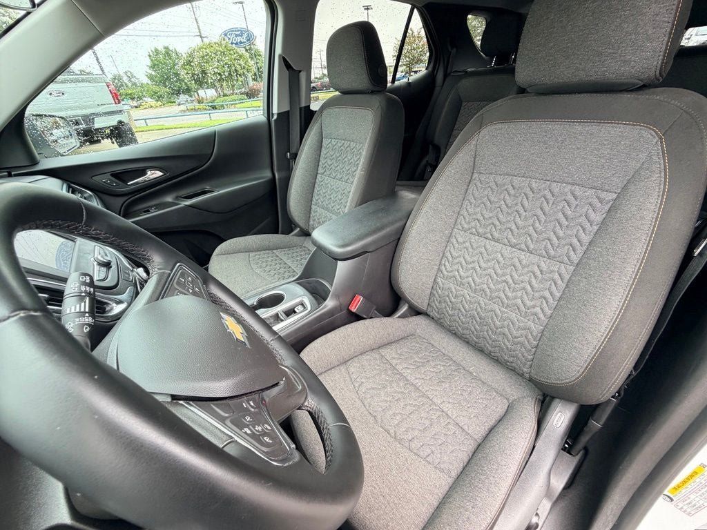 Used 2024 Chevrolet Equinox LT FWD image 23