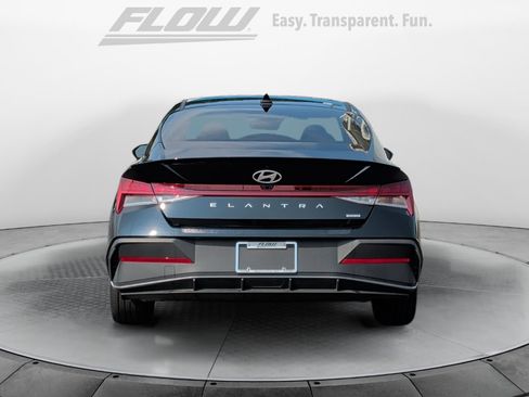 Used 2025 Hyundai Elantra SEL FWD image 6