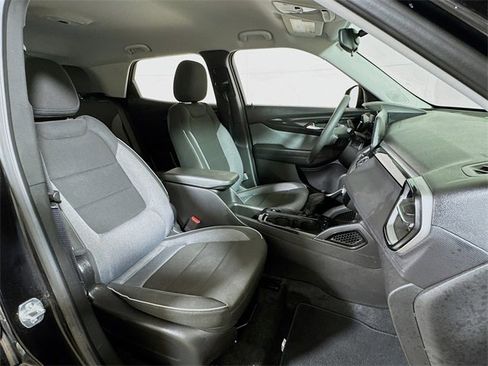 Used 2025 Chevrolet TrailBlazer LT image 23