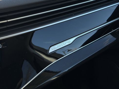 Used 2022 Audi Q7 3.0T Premium image 34