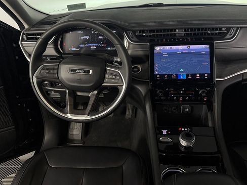 Used 2023 Jeep Grand Cherokee L Limited AWD/4WD image 15