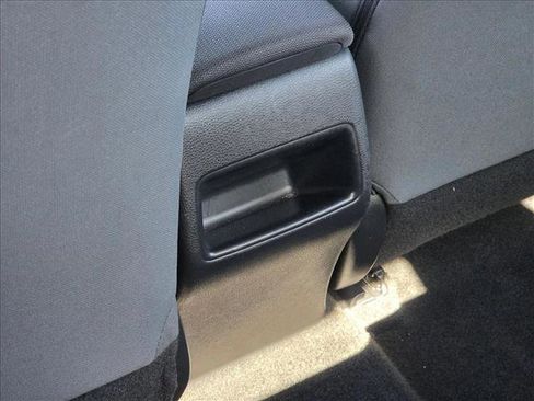 Used 2022 Toyota Corolla LE w/ Carpet Mat Package (TMS) image 16