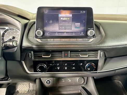 Certified 2023 Nissan Rogue S image 12