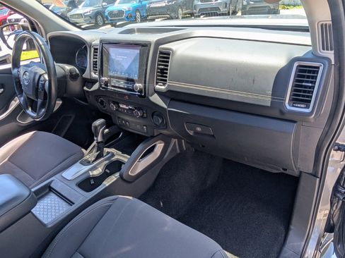 Certified 2023 Nissan Frontier SV w/ SV Convenience Package AWD/4WD image 18
